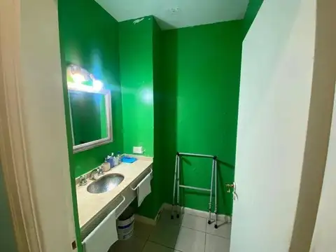 Casa en Alquiler con 2 cocheras