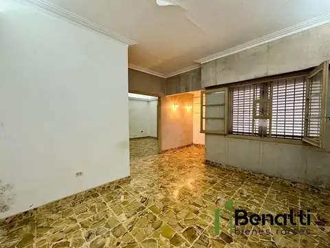 Dpto 2 ambientes a refaccionar. EXCELENTE UBICACIÓN