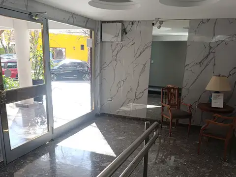 Avenida Lincoln 3800, Piso 1