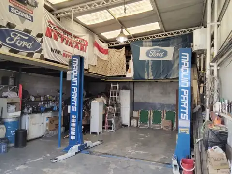 CASA Y GALPON Bº PUEYRREDON ESQUINA