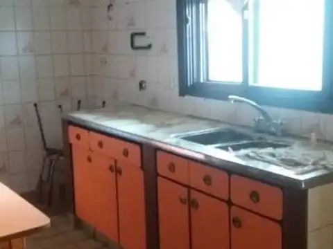 CASA EN VENTA DE 5 AMBIENTES EN DEL VISO