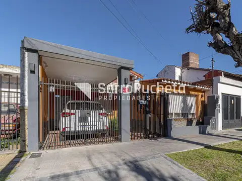 Casa en Venta con 1 cochera