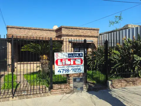 Depto Tipo Casa en Alquiler de 3 ambientes