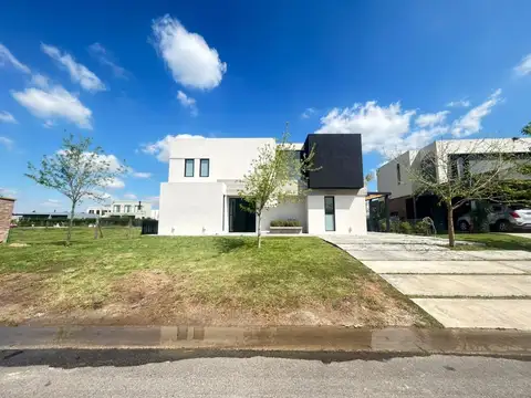 Casa en Alquiler al Suroeste