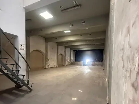 Galpon en Venta en Flores, USD 490.000