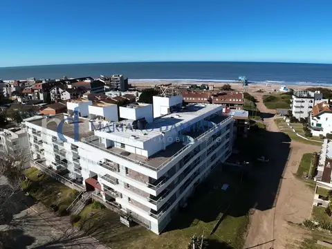 Departamento 2 Dormitorios con Pileta en Venta en Pinamar Zona Centro