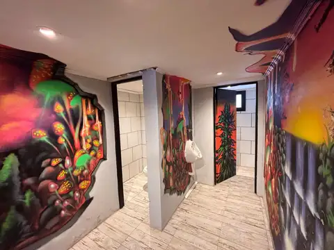 VENTA IMPORTANTE LOCAL CON PATIO SOBRE AVENIDA CONSTITUCION