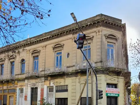 DEPARTAMENTO DE 2 1/2 AMB.AL FRENTE CON BALCON
