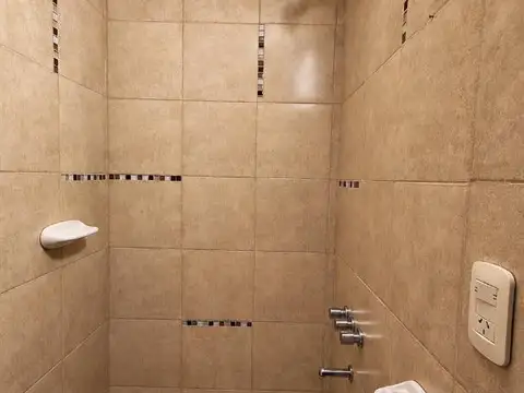 Departamento en Alquiler con 1 cocheras