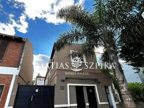 Depto Tipo Casa en Venta con 2 cocheras