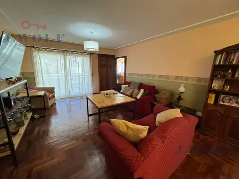 Casa 5 ambientes con 2 baños