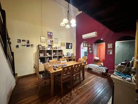 VENTA PH 4 AMBIENTES 2 HABITACIONES EXCELENTE UBICACION SOBRE AVENIDA SAN CRISTOBAL CABA