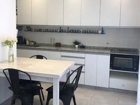 Casa 4 ambientes con 1 baño