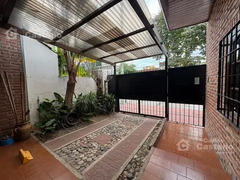 Aristóbulo del Valle al 2600