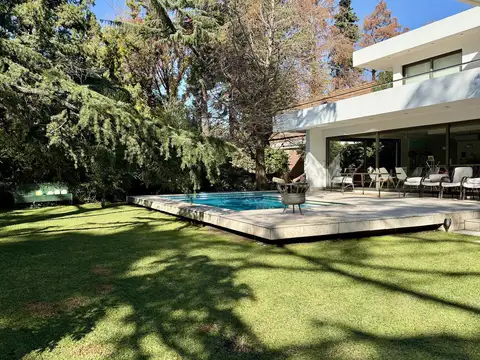 Hipólito Yrigoyen 2416, Pilar