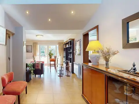 Casa 4 ambientes con 4 baños