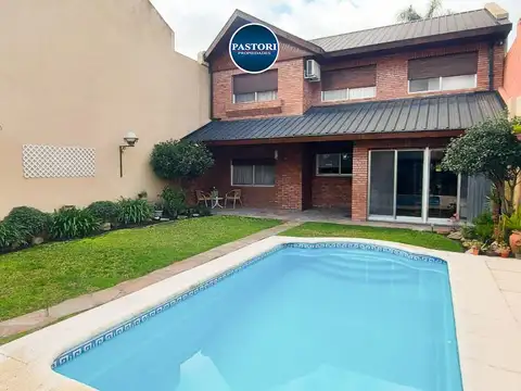 VENTA DE CASA EN OLIVOS DE 6 AMB