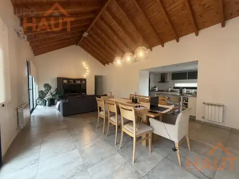 Casa en Venta en Cipolletti, USD 450.000