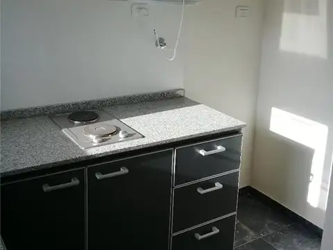 OFICINAS - PLANTA DIVIDIDA - LANÚS - OESTE, GRAN BS. AS. SUR