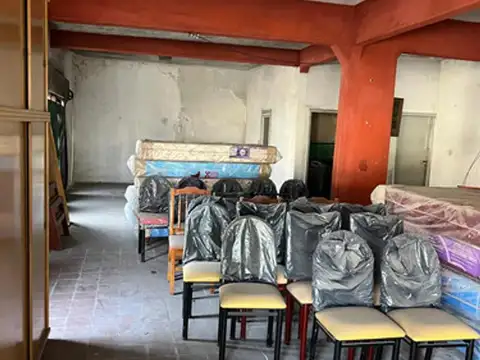 Casa en Venta con 3 cocheras