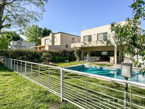Casa en Venta en Club Privado Loma Verde, USD 360.000