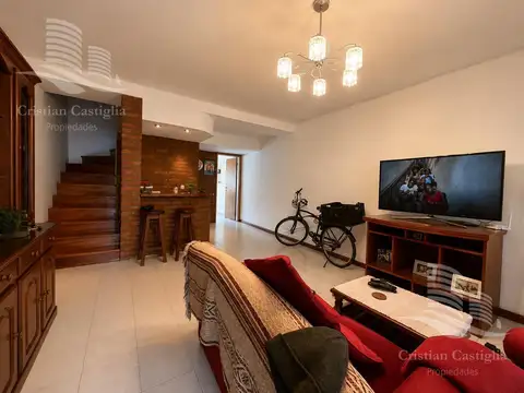 Casa 4 ambientes con 1 baño