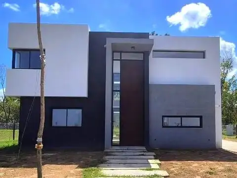 VENTA CASA 5 AMBIENTES PUERTOS DEL LAGO NATIVAS ANTICIPO Y CUOTAS FINANCIACIÓN EXCELENTE ORIENTACION