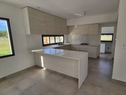 Casa en Venta en Puertos - Barrio Nativas, USD 399.999