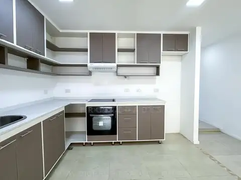 Casa 3 ambientes con 2 baños
