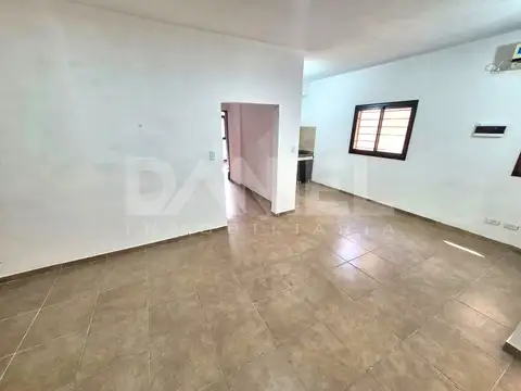 Oficina 2 ambientes con 1 baño