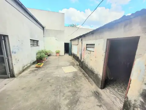 LOCAL Y DPTO EXCELENTE CONSTRUCCION Y ESTADO