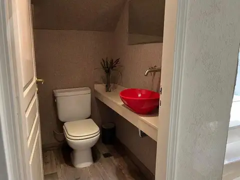 Casa en Venta con 3 cocheras