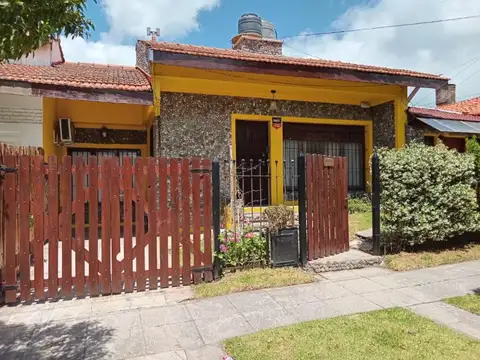 Casa - Chalet en Venta en Mar del Plata, Zona Punta Mogotes a 300 m del Mar.