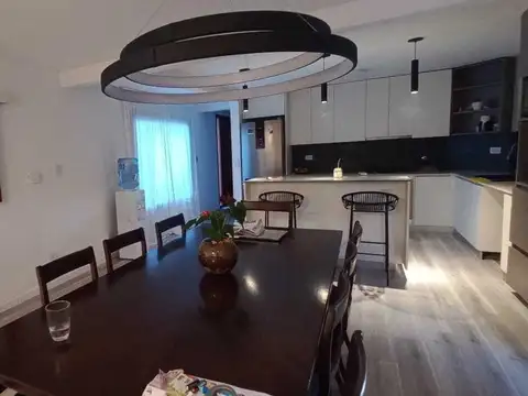 Casa en Alquiler Temporal con 1 cochera