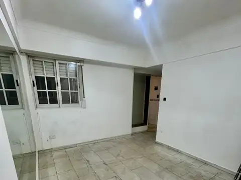 La Rioja 1200, Piso 2