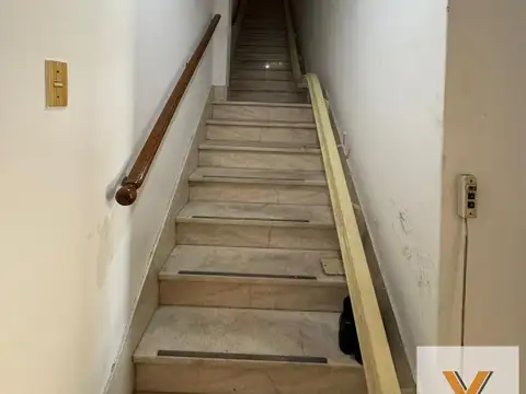 Edificio comercial en venta - 2 Dormitorios 2 Baños - Depósito - Mataderos