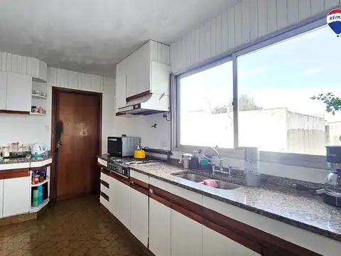 VENTA MULTIFAMILIAR 3 CASAS 3 AMBIENTES C/U BERNAL