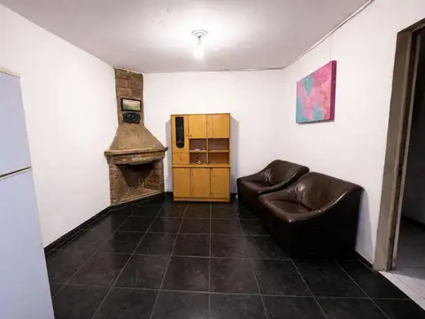 PROPIEDAD CON DOS CASAS EN LA CALERA
