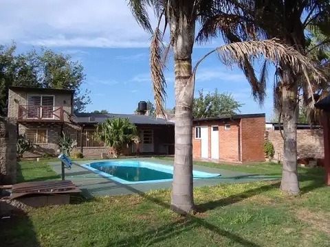 Casa 3 ambientes con 2 baños