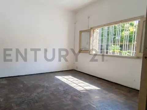 Sarmiento 3600, Piso 0