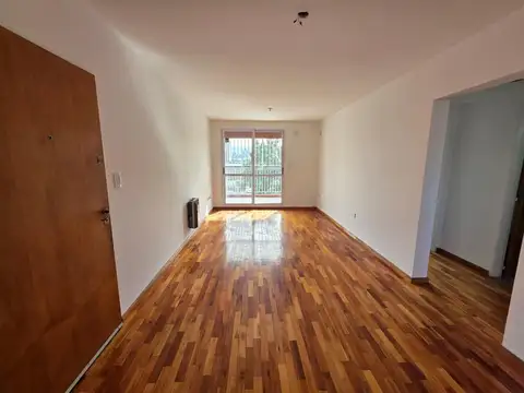 VENTA DEPARTAMENTO DOS DORMITORIOS ABASTO