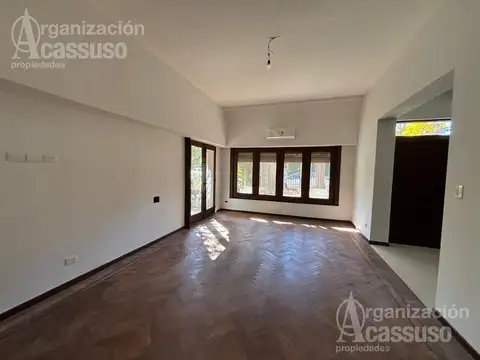 Casa 7 ambientes con 4 baños