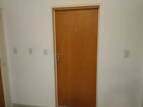 Oficina 3 ambientes con 1 baño