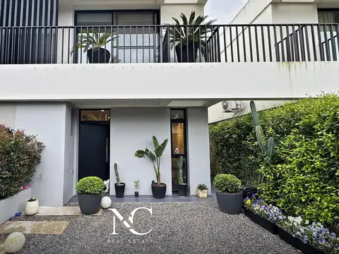 Depto Tipo Casa en Venta de 3 ambientes
