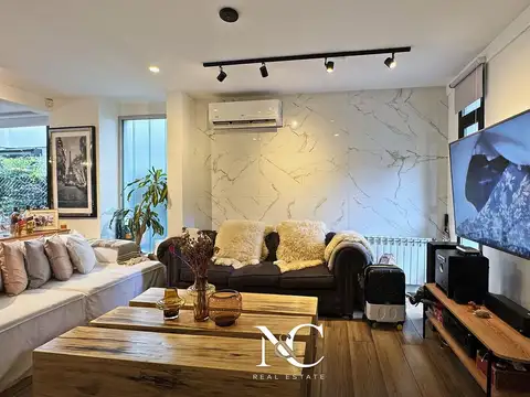 Depto Tipo Casa en Venta con 1 cocheras