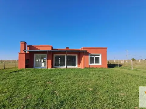 Casa en venta - 2 Dormitorios 2 Baños - General Madariaga