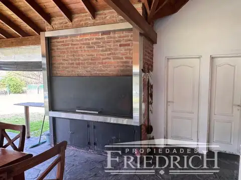 Casa en Venta con 5 cocheras