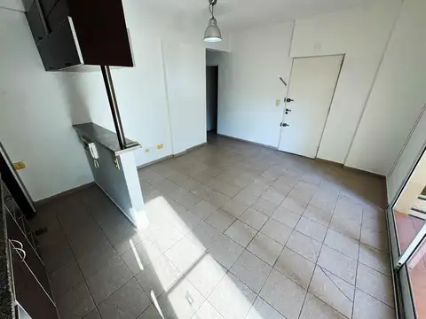 Departamento en Alquiler en San Fernando Vías  /  Centro, $ 850.000