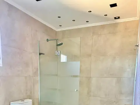 Casa en Alquiler al Oeste