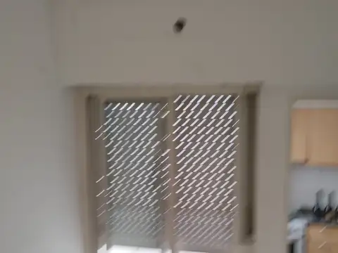 Depto Tipo Casa en Alquiler en Remedios de Escalada, $ 600.000